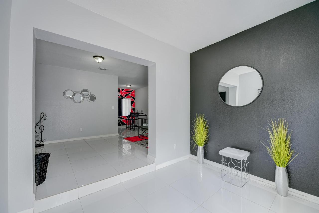 Deco Drive Miami • Near Hard Rock Stadium • South Beach • Wynwood Экстерьер фото